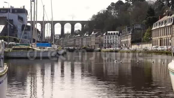 莫莱克斯的高架桥和游艇视频的预览图