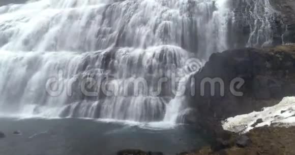 冰岛的大瀑布视频的预览图