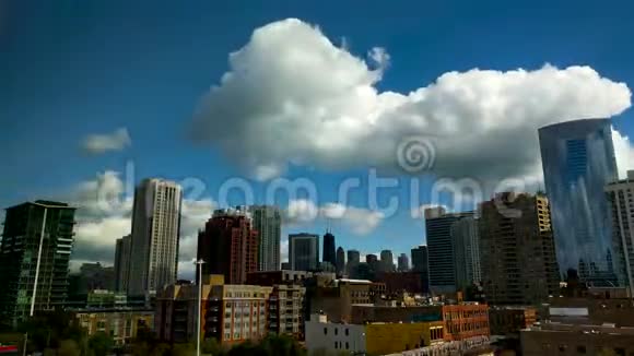 快速云景在芝加哥美国城市景观时间流逝地标视频的预览图