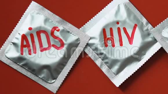 制止艾滋病病毒在避孕套上的文字控制传染病的传播视频的预览图