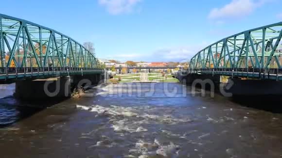 马萨诸塞州韦斯特菲尔德两座桥的时间推移视频的预览图
