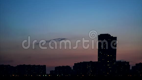 夜幕降临在城市上时间跨度视频的预览图