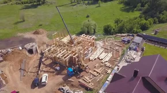 模板施工理念剪辑不完整的木梁家庭建筑景观视频的预览图
