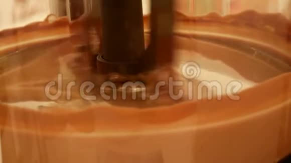 生产热巧克力视频的预览图