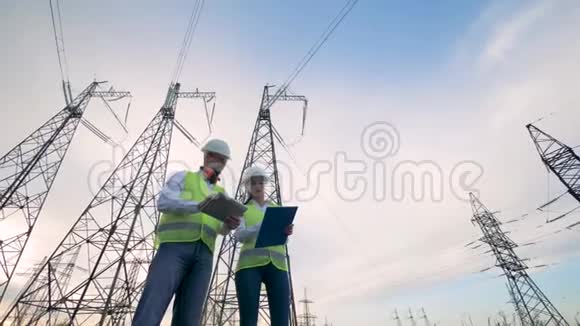 专业电工会说话介绍电厂能源系统视频的预览图