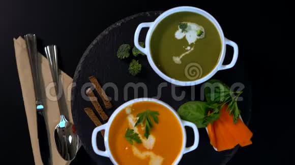 一碗美味的自制蔬菜汤视频的预览图