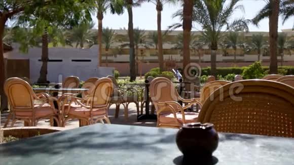 酒店室外咖啡厅景观视频的预览图