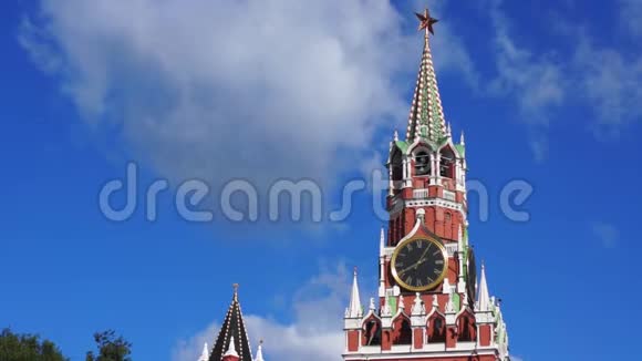 莫斯科克里姆林宫在阳光明媚的日子俄罗斯红场视频的预览图