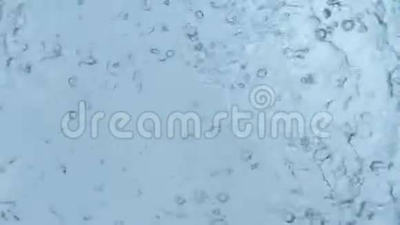 涟漪滴雨水下观景视频的预览图