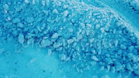 4K视频的卢莫斯冻结雪这是俯视图视频的预览图