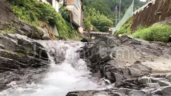 日本奈良县的河流视频的预览图