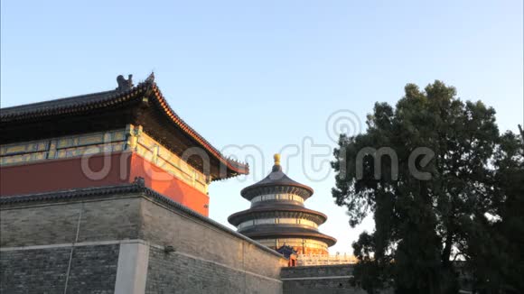 北京天坛的外墙和屋顶视频的预览图