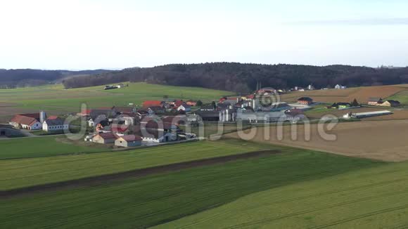 斯洛文尼亚乡村的空中景色视频的预览图