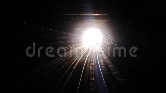 现代无人驾驶迪拜高架铁路地铁系统之旅视频的预览图