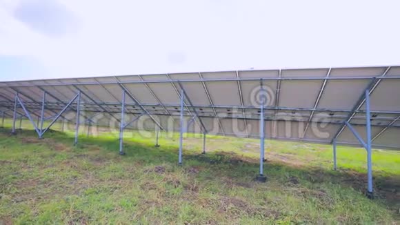 太阳能电池板的底部视图太阳能电池板的背面太阳能电池板装置视频的预览图