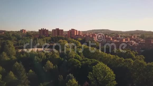 西班牙马德里郊区的鸟瞰图视频的预览图