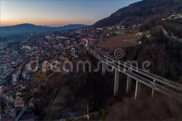 高速公路桥梁超垂无人机射击视频的预览图