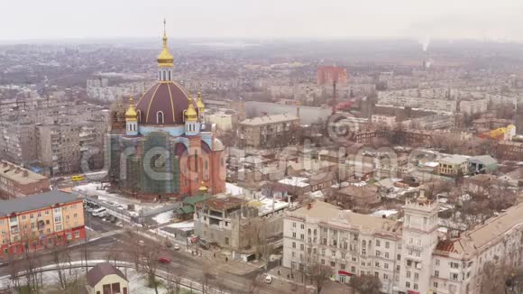 冬城中心的大型寺庙空中景观视频的预览图
