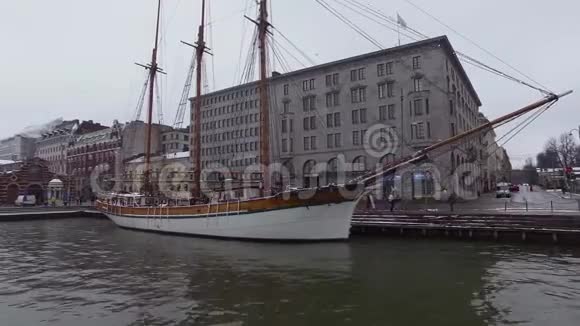 芬兰赫尔辛基的老港口视频的预览图