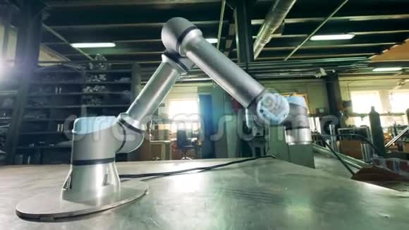 工业机器人自动移动视频的预览图