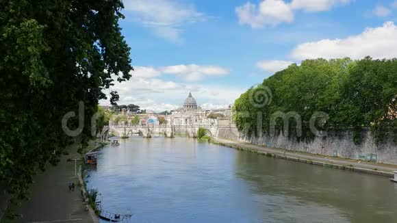 从大桥到意大利的提伯河和梵蒂冈城古罗马的历史地标旅行视频的预览图
