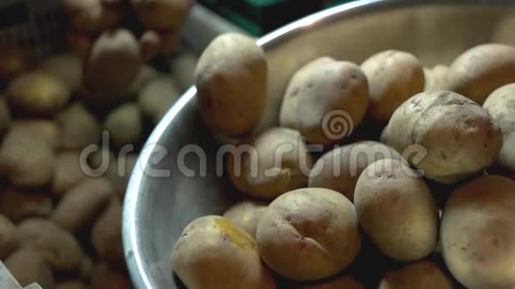 吃和放土豆视频的预览图