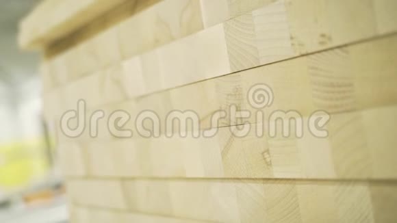 木墙纹理与方块的特写行动轻堆的方形木制立方体组成的墙木质涂料视频的预览图