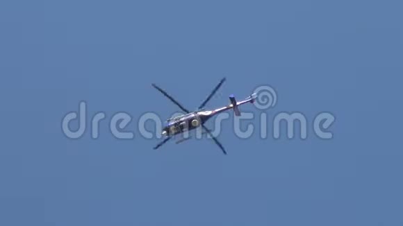 新闻直升机在飞行视频的预览图