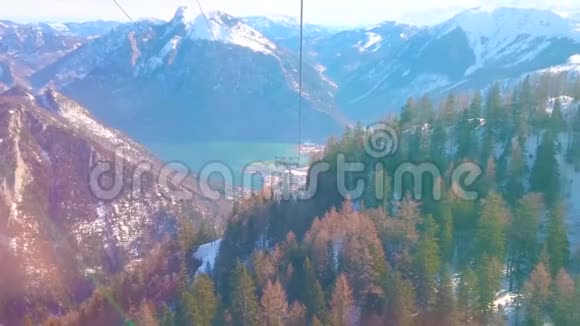 Feuerkogel缆车之旅奥地利埃本塞萨尔茨卡梅尔古特视频的预览图