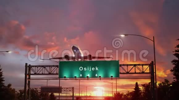 在美妙的日出中起飞奥西耶克视频的预览图