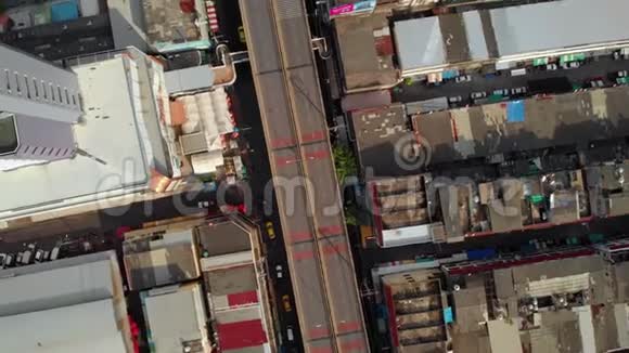 泰国曼谷航空4k无人驾驶飞机垂直城市景观与道路运输和邻近邦卡皮视频的预览图
