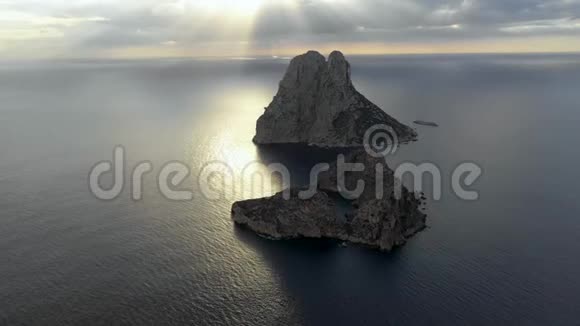 维德拉岛鸟瞰Ibiza和Balear群岛视频的预览图