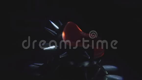 带刺的椅子视频的预览图