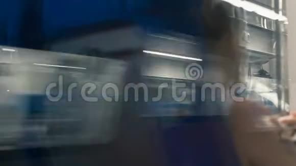 火车经过循环视频的预览图