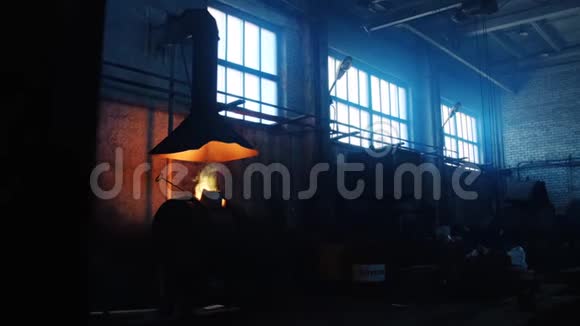 钢冶炼设备的老厂或老厂库存录像工业视频的预览图