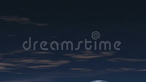 月亮越过外星城视频的预览图