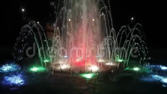晚上喷泉视频的预览图