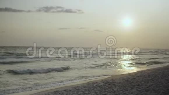 海洋海景风景海浪拍打日落海岸美国4k视频的预览图