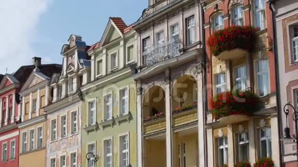 波兰城市历史地区的房屋视频的预览图