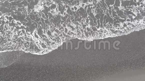 希腊大沼泽地群岛圣托里尼岛佩里萨黑沙滩视频的预览图