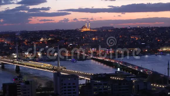 伊斯坦布尔夜间广角观景土耳其伊斯坦布尔2019年4月10日视频的预览图