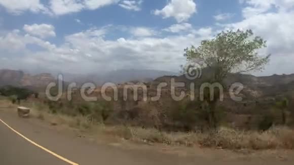 非洲埃塞俄比亚西米恩山的汽车驾驶视频的预览图