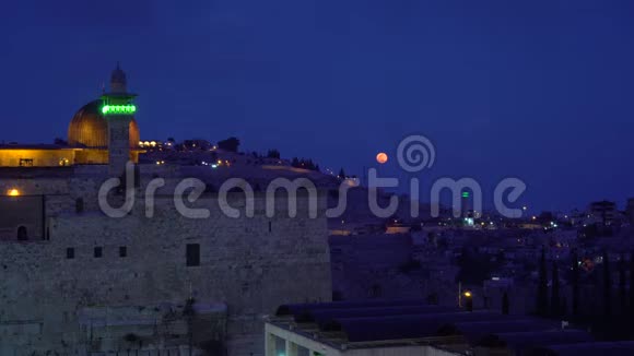 耶路撒冷山的夜景视频的预览图