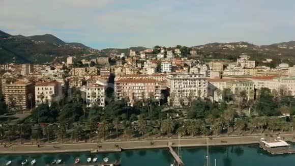 意大利拉斯佩齐亚市的鸟瞰图视频的预览图