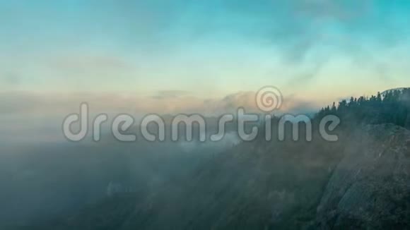 美国红杉国家公园的山景从莫罗岩看风景时间流逝视频的预览图