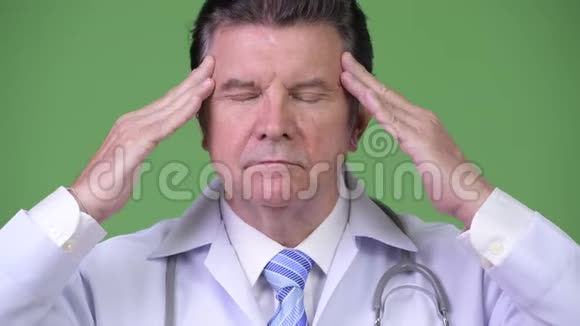 高级帅哥医生头痛视频的预览图