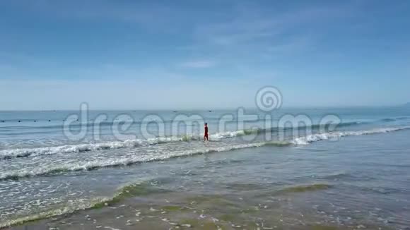 独身女士逆天出海视频的预览图