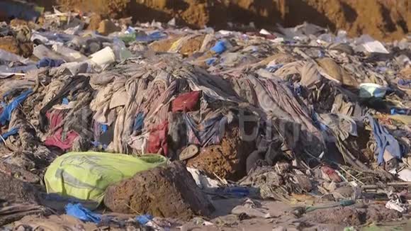 不可生物降解的废物材料科纳克里视频的预览图