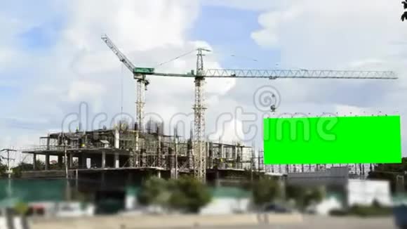 大绿幕广告牌和建筑工地视频的预览图