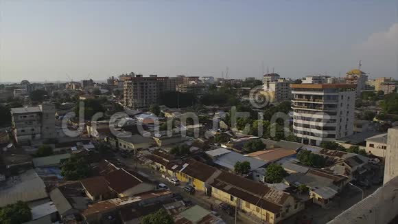 几内亚科纳克里市街的阿雷亚尔景观视频的预览图